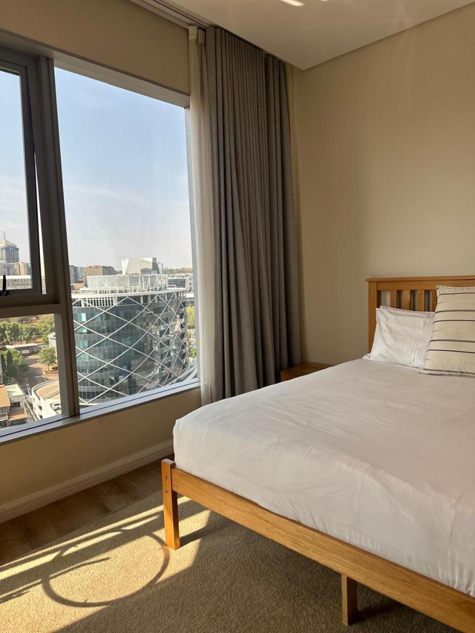 Appartement Spacious 2br Near Sandton -no Loadshedding Johannesburg