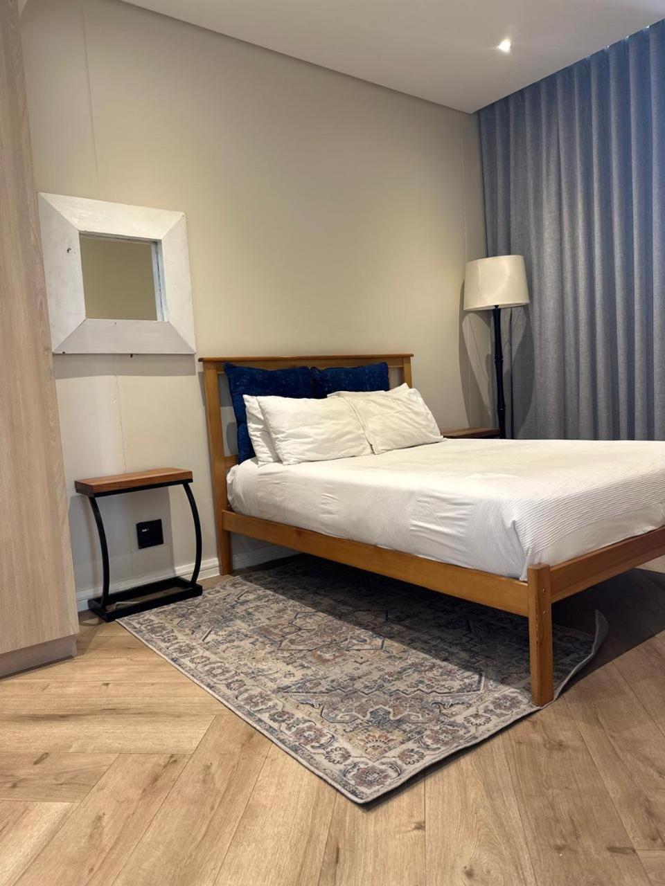 Spacious 2br Near Sandton -no Loadshedding Appartement