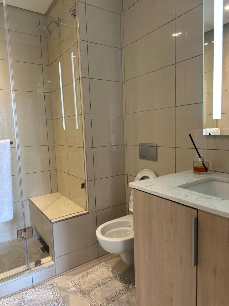 Spacious 2br Near Sandton -no Loadshedding Appartement Johannesburg
